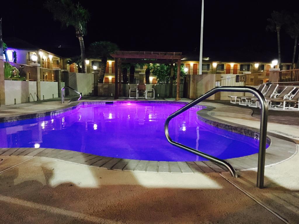 Texas Inn & Suites Pharr/San Juan מראה חיצוני תמונה
