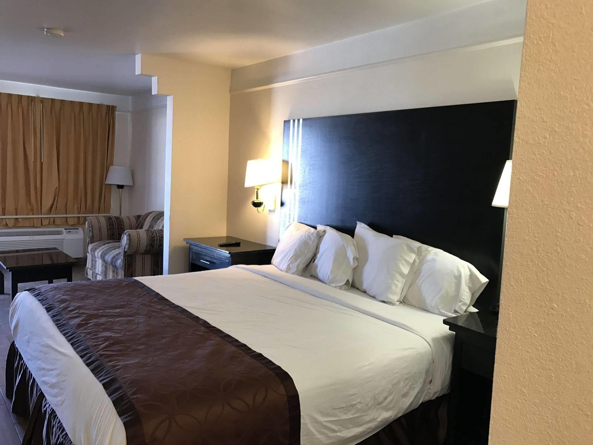 Texas Inn & Suites Pharr/San Juan מראה חיצוני תמונה
