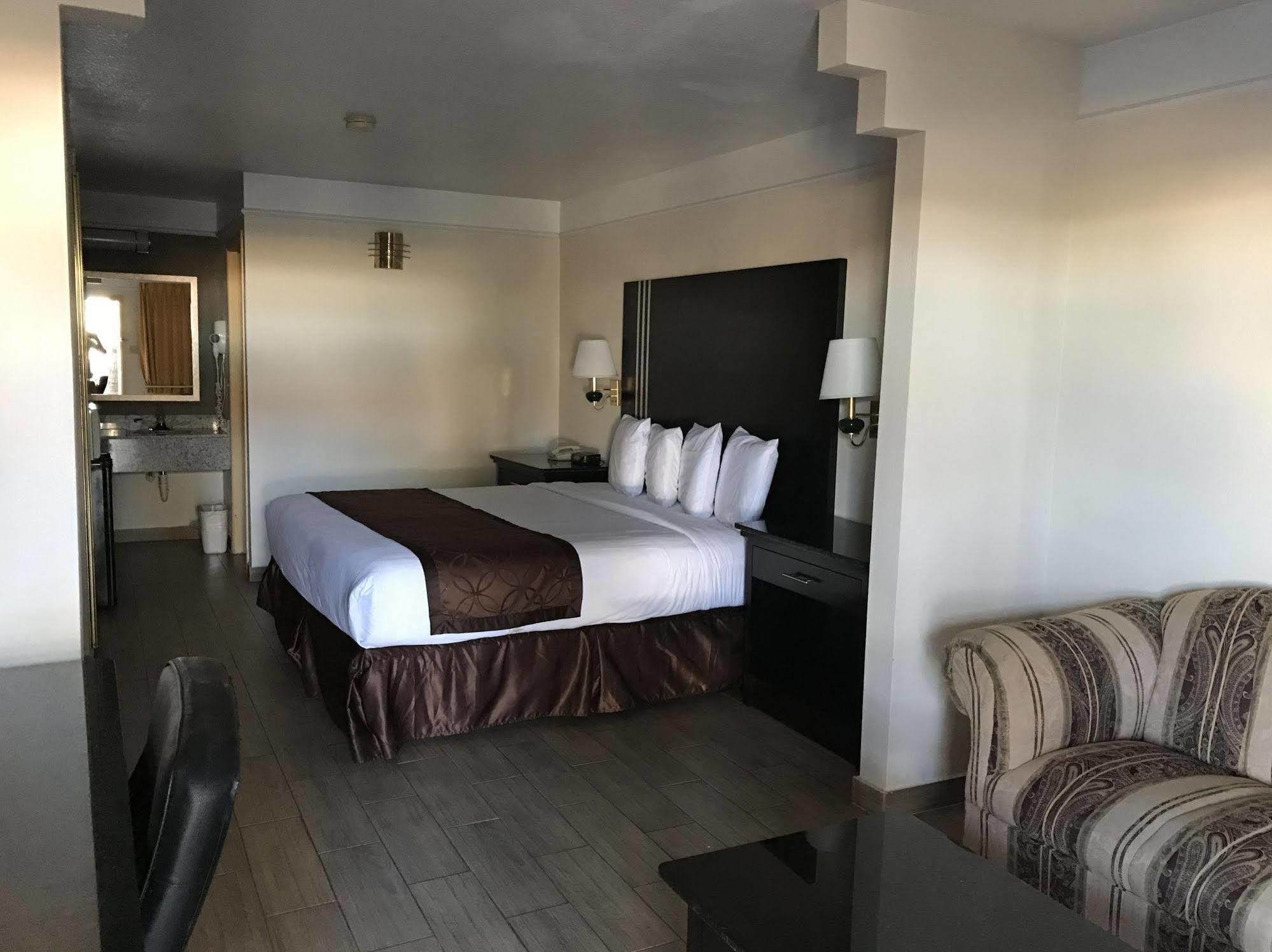 Texas Inn & Suites Pharr/San Juan מראה חיצוני תמונה