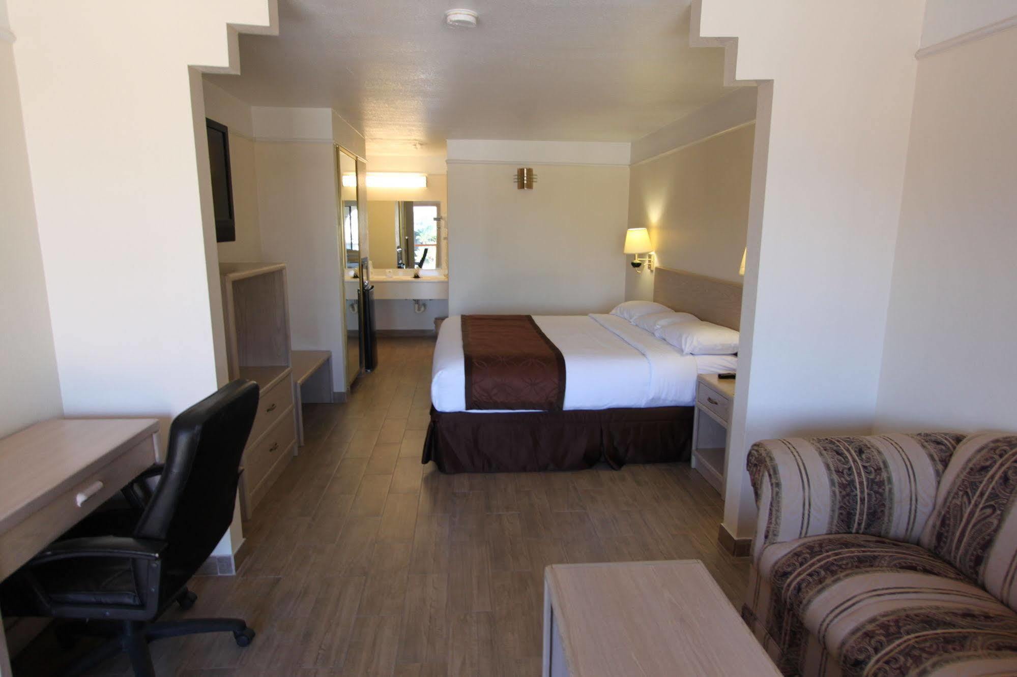 Texas Inn & Suites Pharr/San Juan מראה חיצוני תמונה