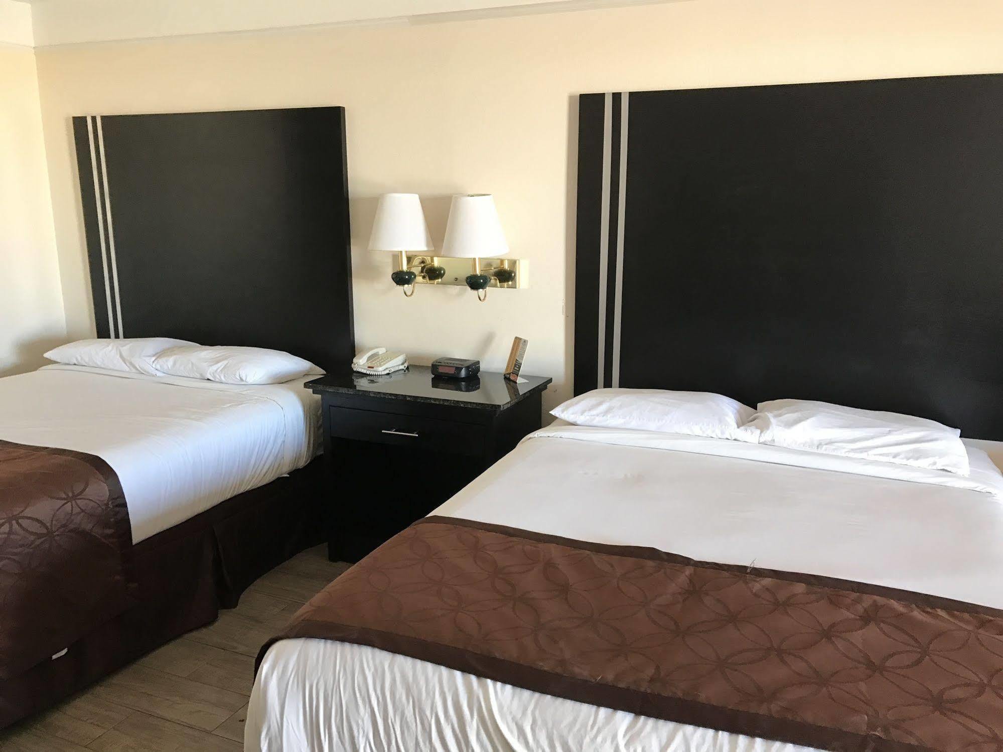 Texas Inn & Suites Pharr/San Juan מראה חיצוני תמונה
