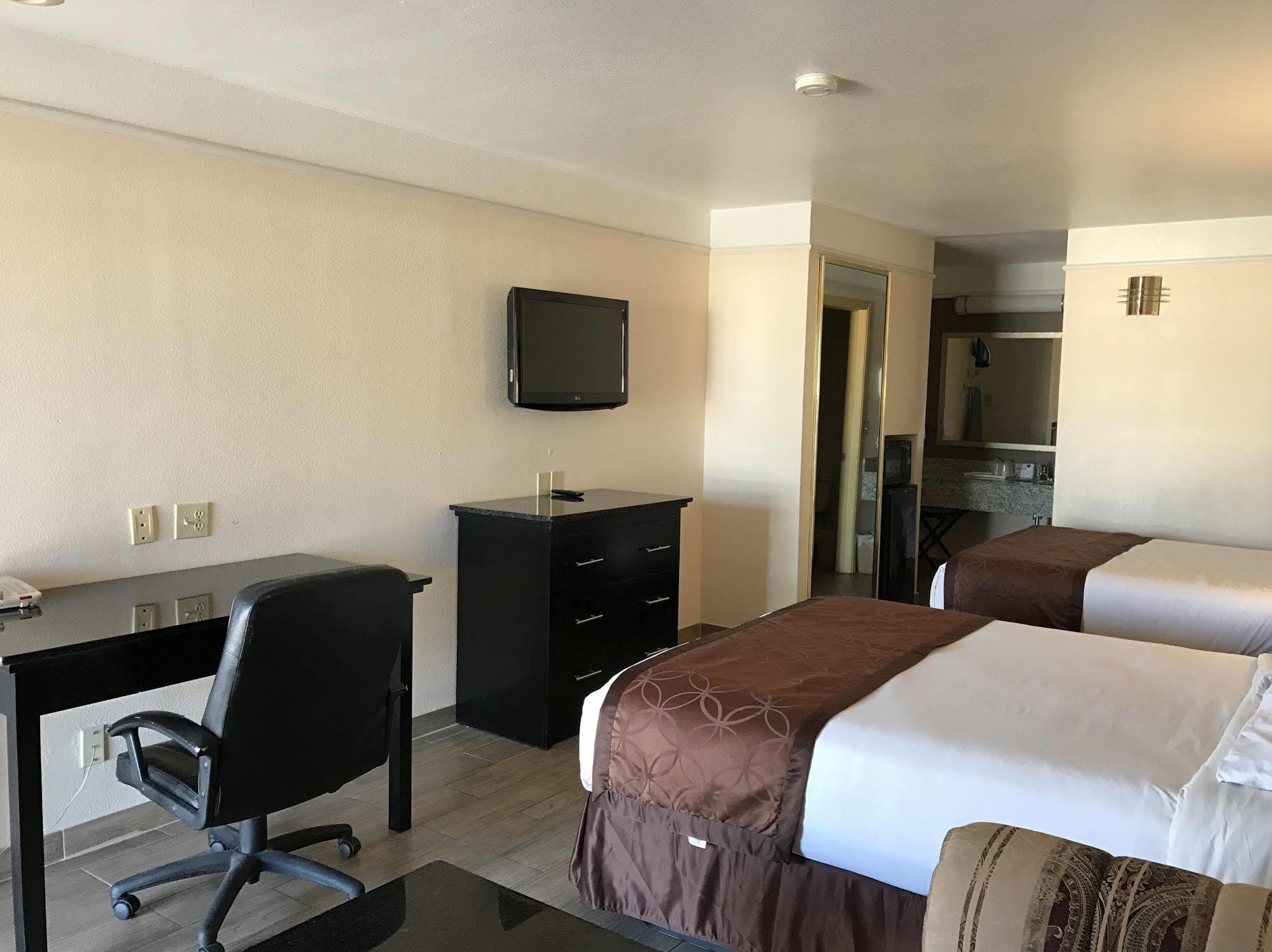 Texas Inn & Suites Pharr/San Juan מראה חיצוני תמונה
