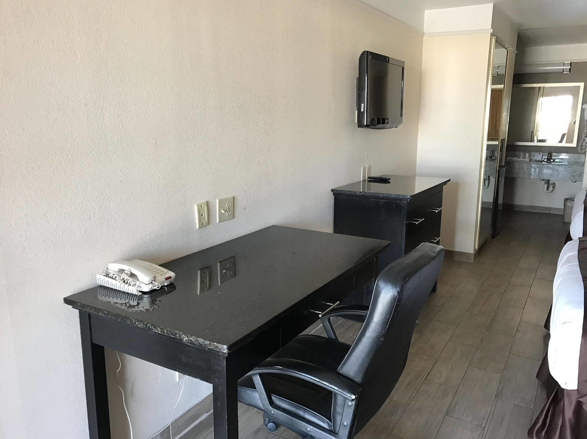 Texas Inn & Suites Pharr/San Juan מראה חיצוני תמונה