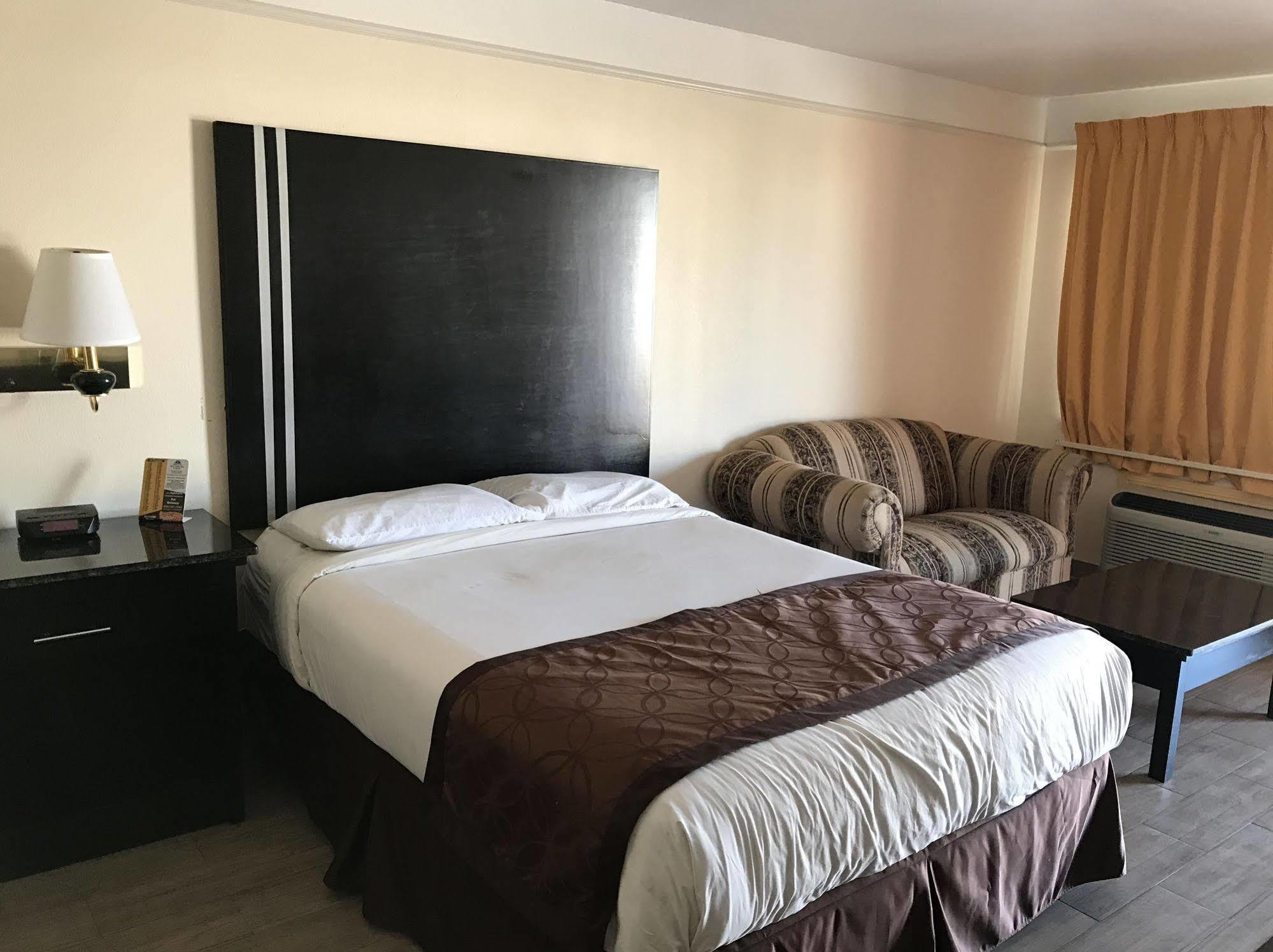 Texas Inn & Suites Pharr/San Juan מראה חיצוני תמונה
