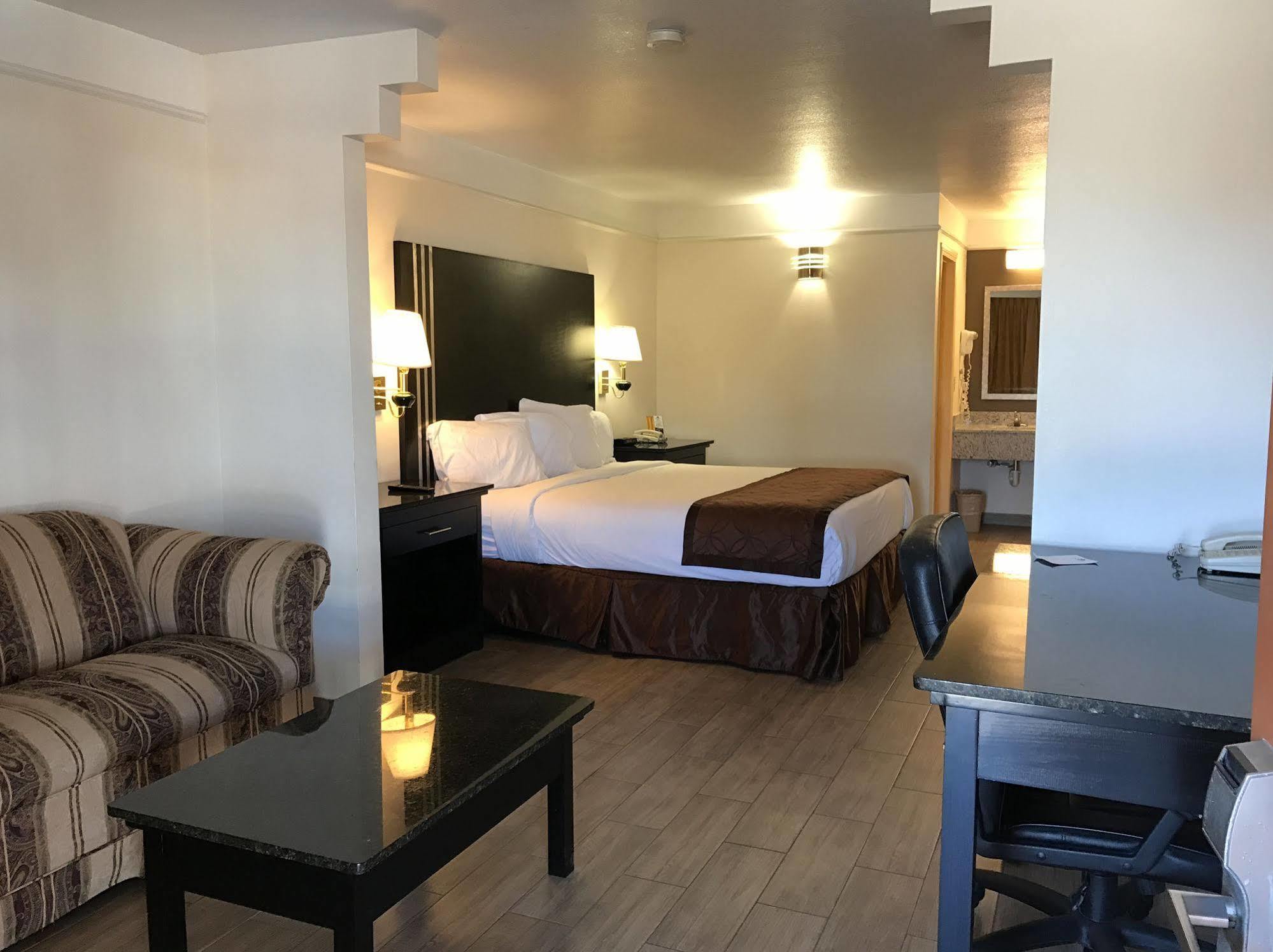 Texas Inn & Suites Pharr/San Juan מראה חיצוני תמונה
