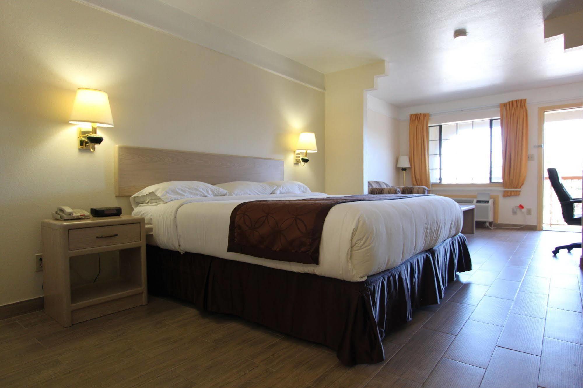 Texas Inn & Suites Pharr/San Juan מראה חיצוני תמונה