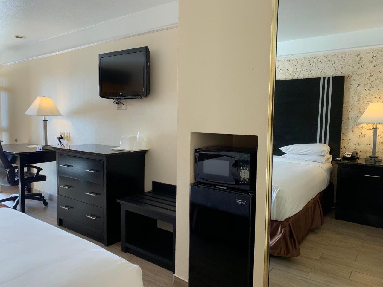 Texas Inn & Suites Pharr/San Juan מראה חיצוני תמונה