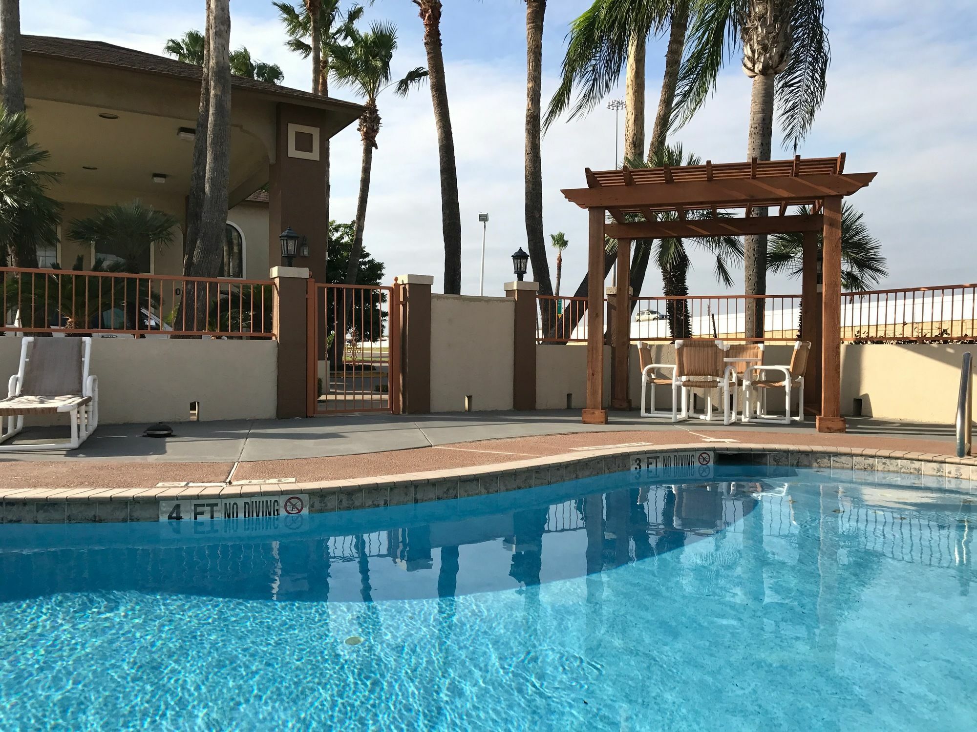 Texas Inn & Suites Pharr/San Juan מראה חיצוני תמונה